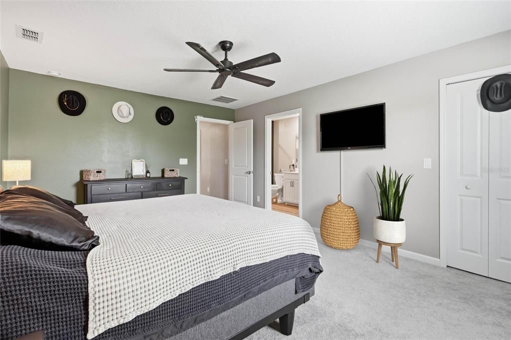 En Venta: $329,900 (3 camas, 2 baños, 1660 Pies cuadrados)