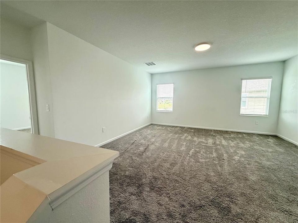 В аренду: $3,800 (5 спален, 3 ванн, 3364 Квадратных фут)
