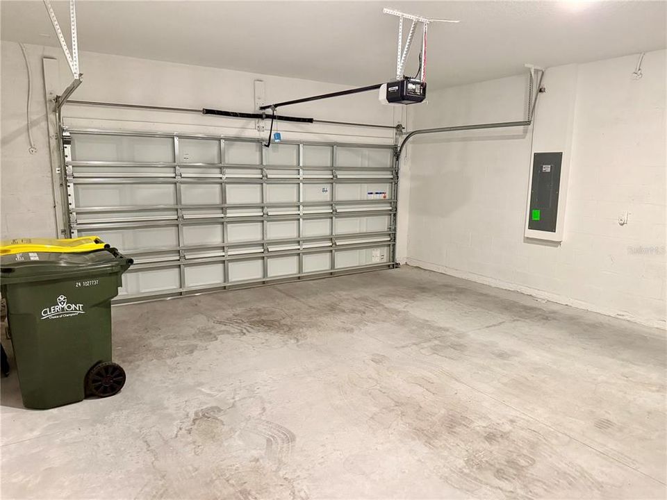 В аренду: $3,800 (5 спален, 3 ванн, 3364 Квадратных фут)