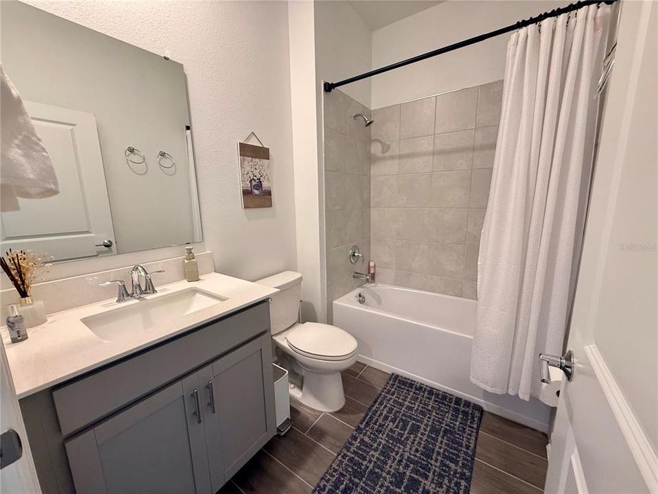 В аренду: $3,800 (5 спален, 3 ванн, 3364 Квадратных фут)