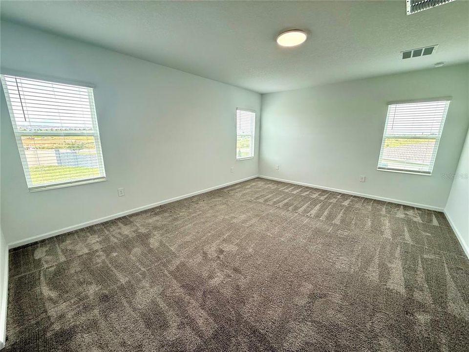 В аренду: $3,800 (5 спален, 3 ванн, 3364 Квадратных фут)