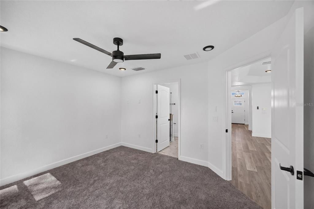 En Venta: $345,000 (3 camas, 2 baños, 1384 Pies cuadrados)