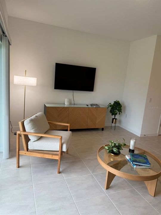 В аренду: $1,750 (2 спален, 2 ванн, 1275 Квадратных фут)