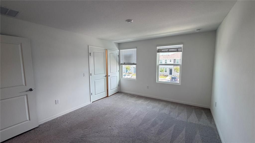 В аренду: $1,750 (2 спален, 2 ванн, 1275 Квадратных фут)