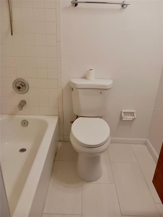 В аренду: $2,200 (2 спален, 2 ванн, 741 Квадратных фут)