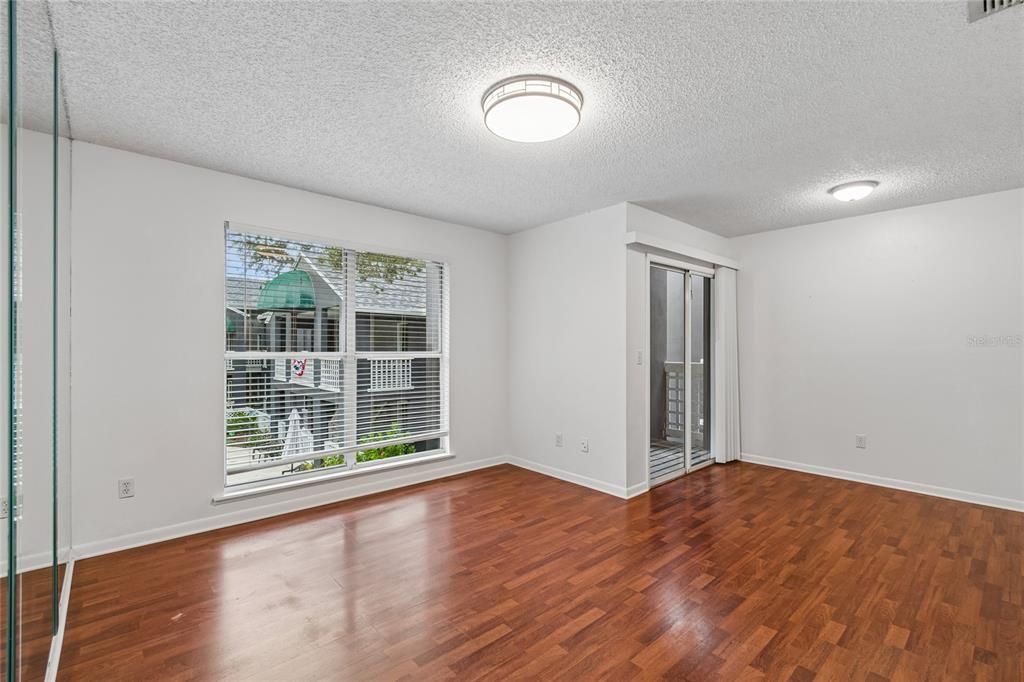 For Rent: $2,200 (2 beds, 2 baths, 741 Square Feet)