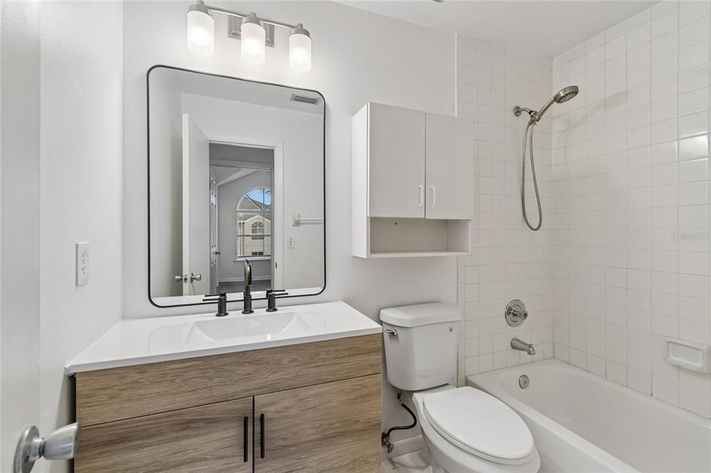 For Rent: $2,200 (2 beds, 2 baths, 741 Square Feet)