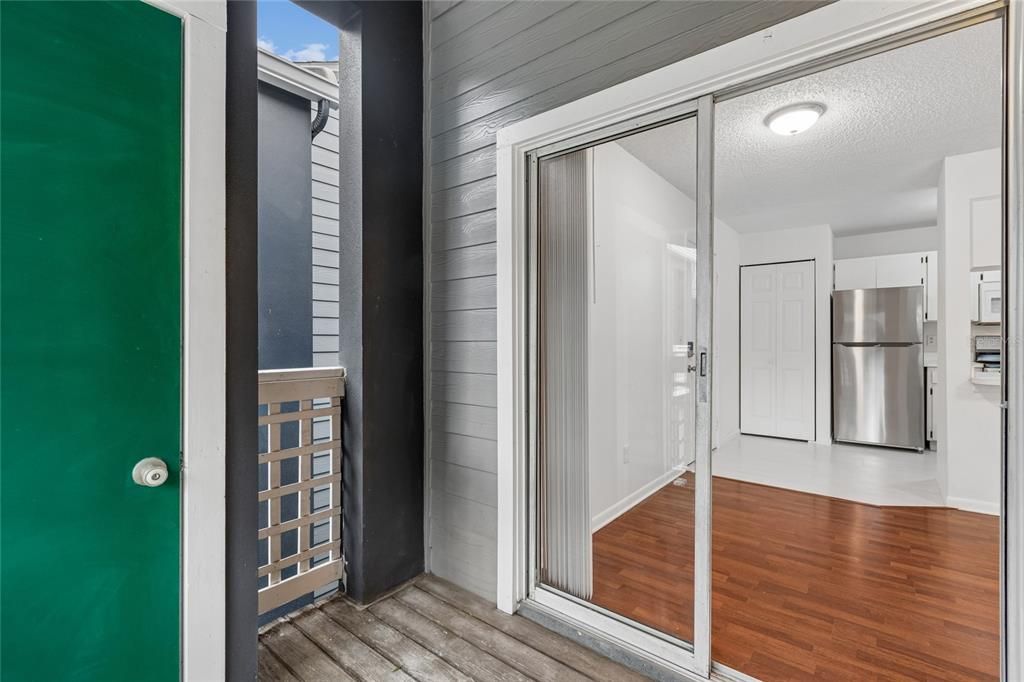 For Rent: $2,200 (2 beds, 2 baths, 741 Square Feet)