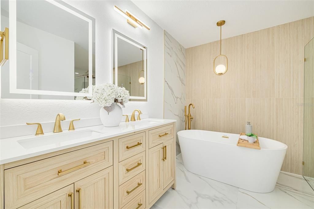 For Sale: $699,900 (4 beds, 2 baths, 1958 Square Feet)