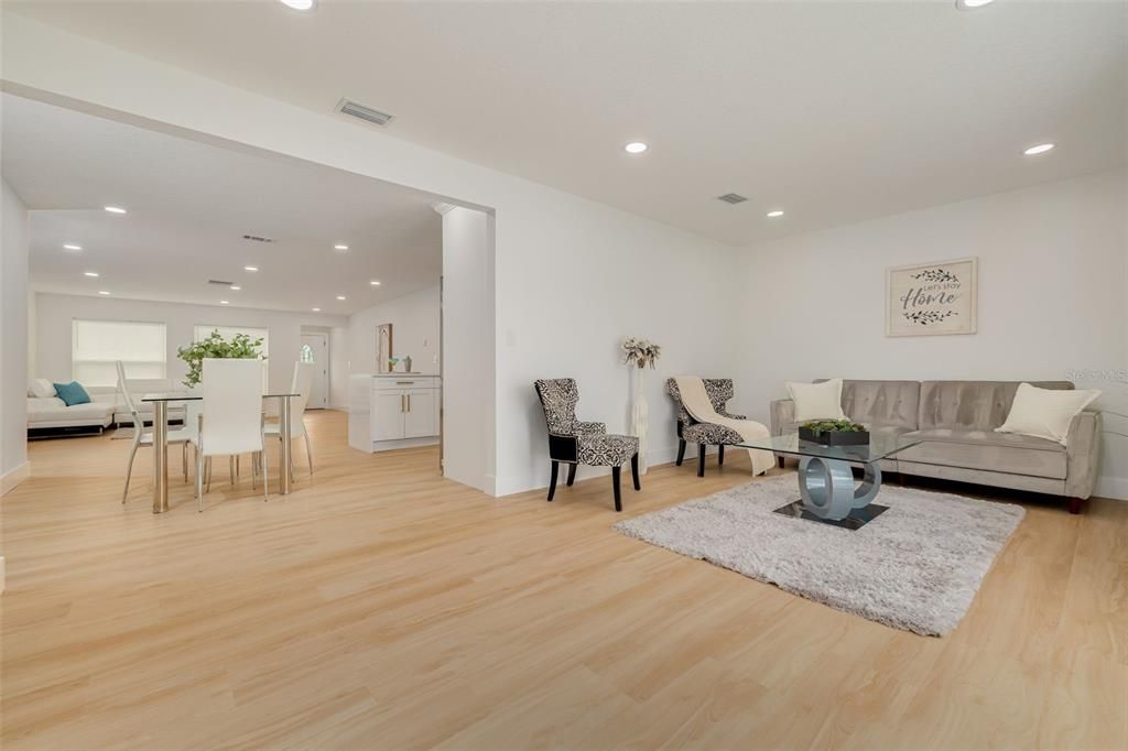 For Sale: $699,900 (4 beds, 2 baths, 1958 Square Feet)