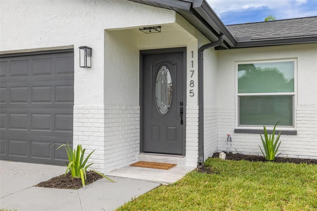 For Sale: $699,900 (4 beds, 2 baths, 1958 Square Feet)