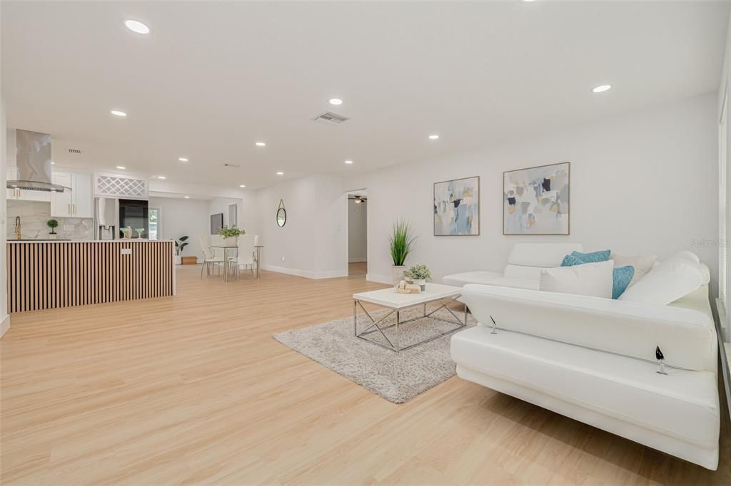 For Sale: $699,900 (4 beds, 2 baths, 1958 Square Feet)