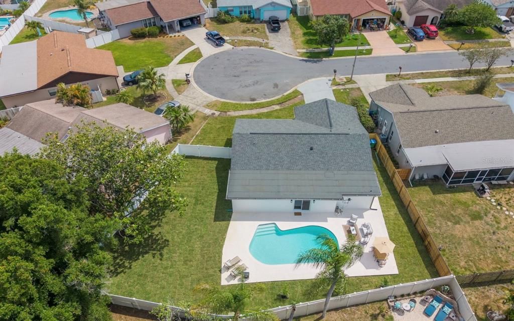 For Sale: $699,900 (4 beds, 2 baths, 1958 Square Feet)