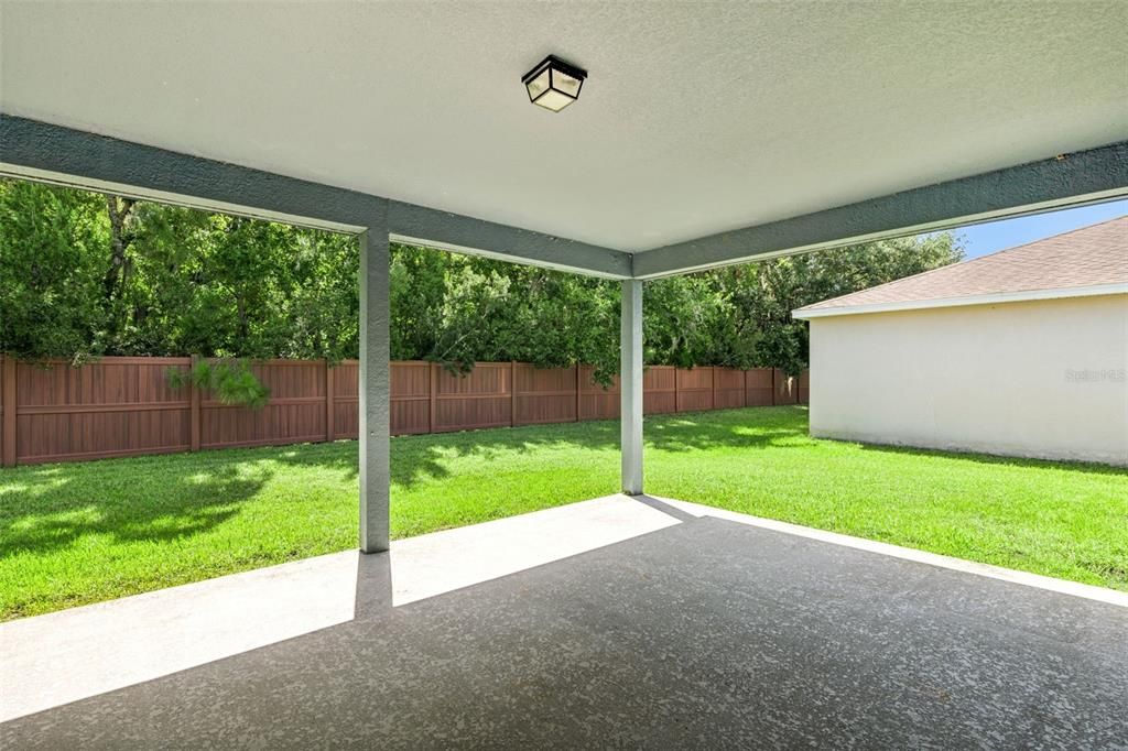 Activo con contrato: $650,000 (4 camas, 3 baños, 2744 Pies cuadrados)