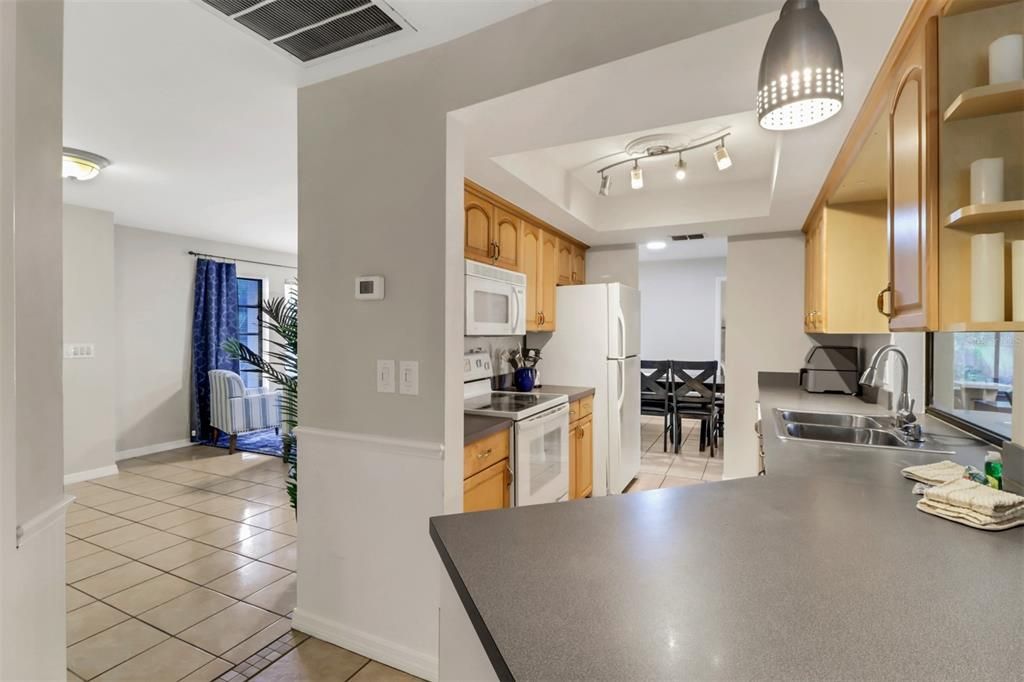 En Venta: $519,000 (3 camas, 2 baños, 1598 Pies cuadrados)