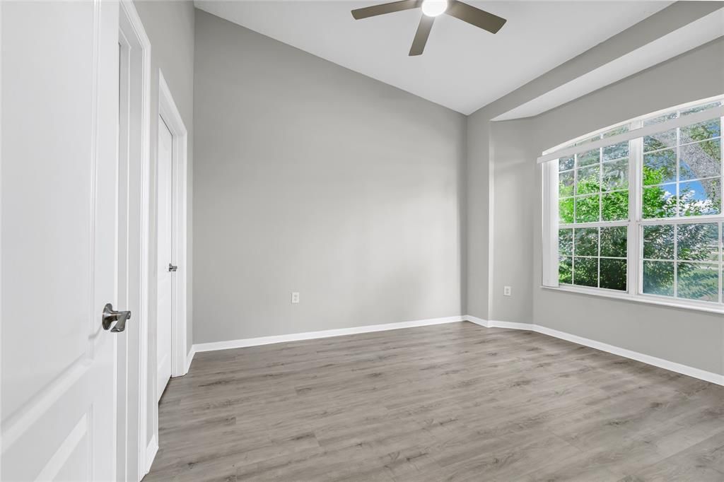 For Sale: $275,000 (2 beds, 2 baths, 1244 Square Feet)