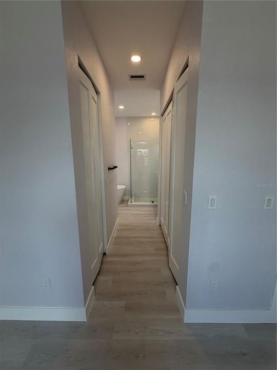 En Venta: $415,000 (4 camas, 2 baños, 1570 Pies cuadrados)