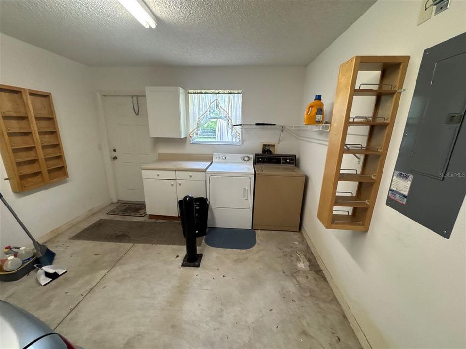 На продажу: $319,999 (2 спален, 2 ванн, 1148 Квадратных фут)