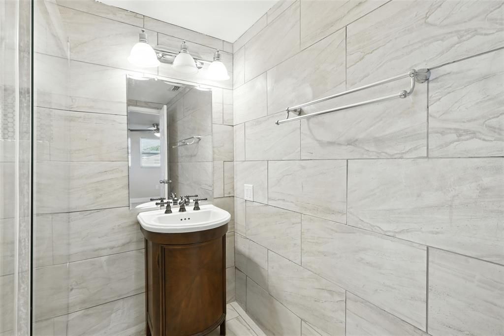 На продажу: $267,900 (3 спален, 2 ванн, 1479 Квадратных фут)