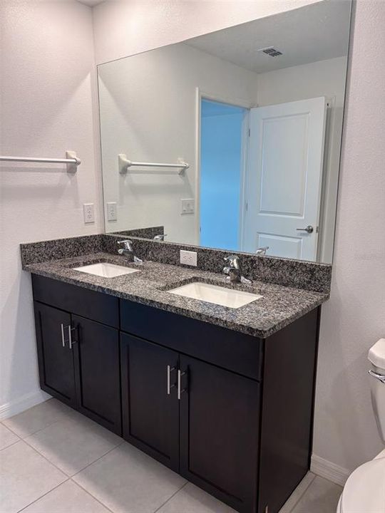 For Rent: $2,250 (3 beds, 2 baths, 1540 Square Feet)