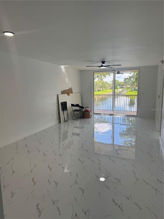 En Venta: $259,900 (2 camas, 2 baños, 1275 Pies cuadrados)