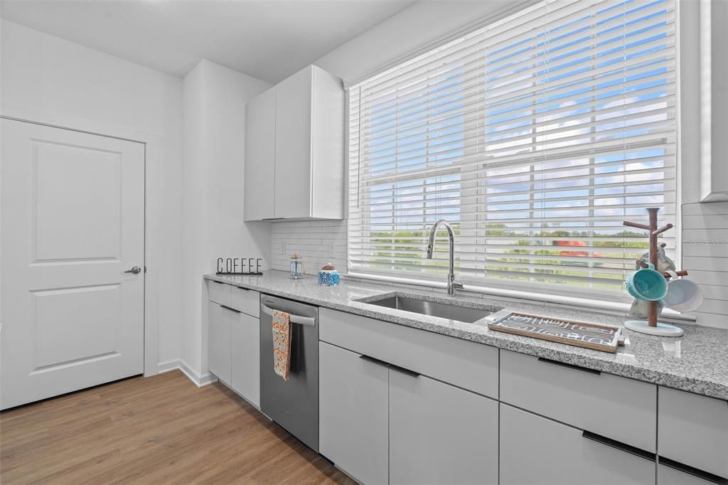 В аренду: $2,650 (2 спален, 2 ванн, 1284 Квадратных фут)