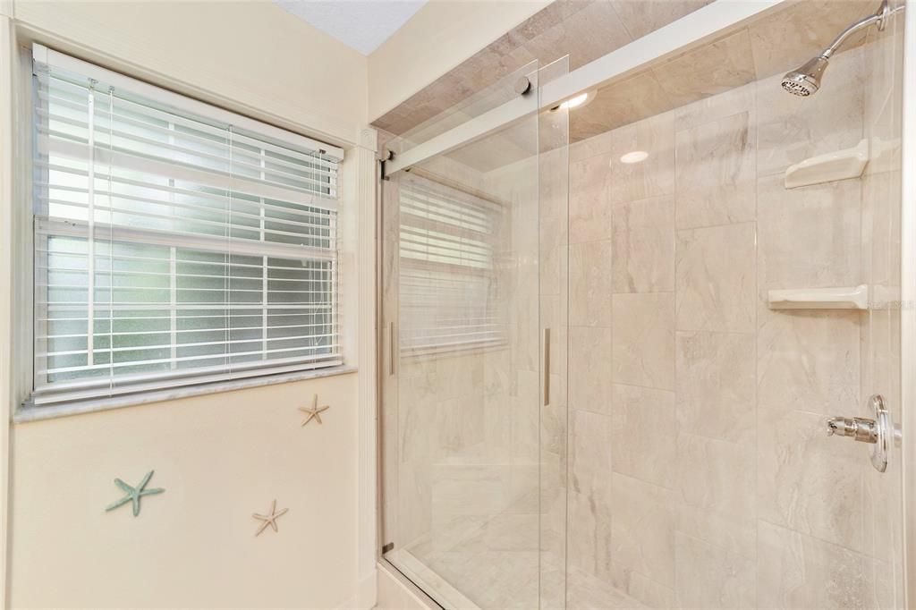 На продажу: $425,000 (3 спален, 2 ванн, 2116 Квадратных фут)