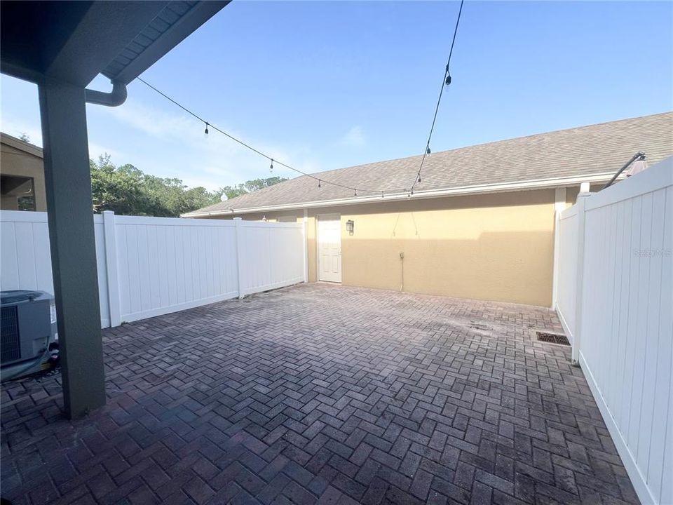 For Rent: $2,700 (3 beds, 2 baths, 1644 Square Feet)