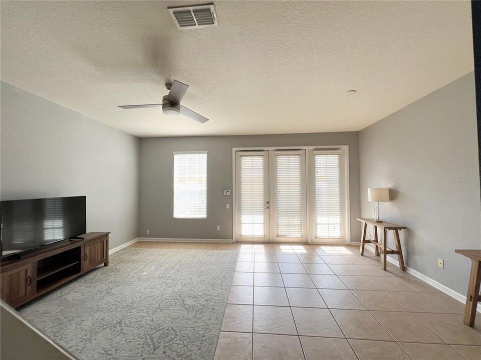 For Rent: $2,700 (3 beds, 2 baths, 1644 Square Feet)