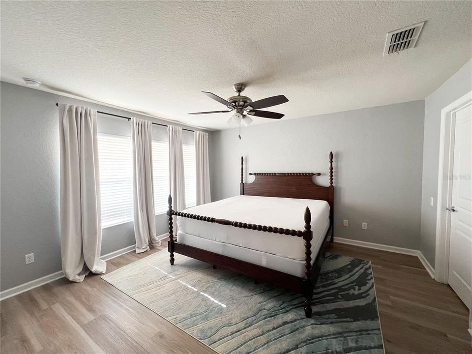 For Rent: $2,700 (3 beds, 2 baths, 1644 Square Feet)