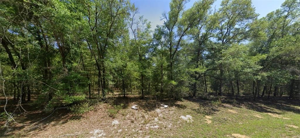 На продажу: $26,000 (0.39 acres)