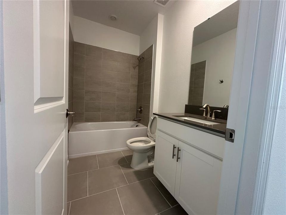 В аренду: $2,700 (3 спален, 2 ванн, 2052 Квадратных фут)