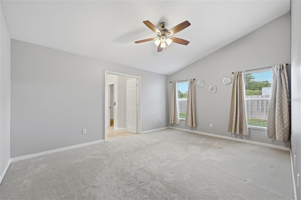 Activo con contrato: $539,000 (4 camas, 2 baños, 1944 Pies cuadrados)