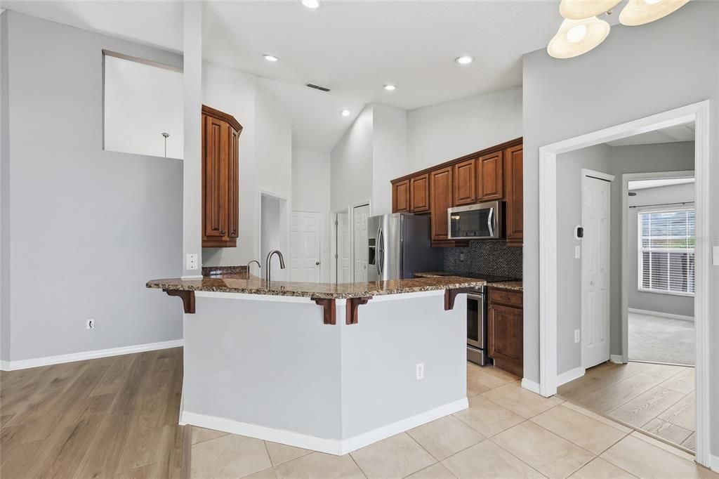 Activo con contrato: $539,000 (4 camas, 2 baños, 1944 Pies cuadrados)