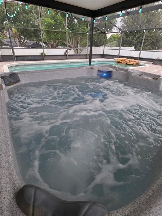 Activo con contrato: $539,000 (4 camas, 2 baños, 1944 Pies cuadrados)