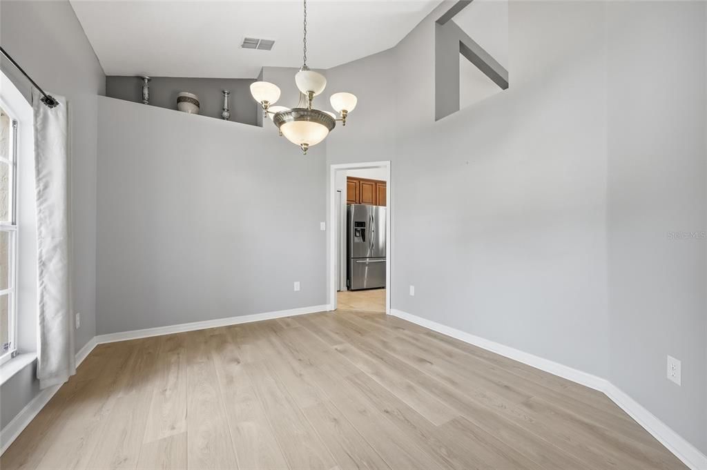 Activo con contrato: $539,000 (4 camas, 2 baños, 1944 Pies cuadrados)