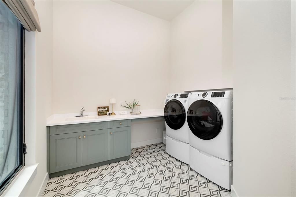 En Venta: $2,100,000 (3 camas, 4 baños, 3399 Pies cuadrados)