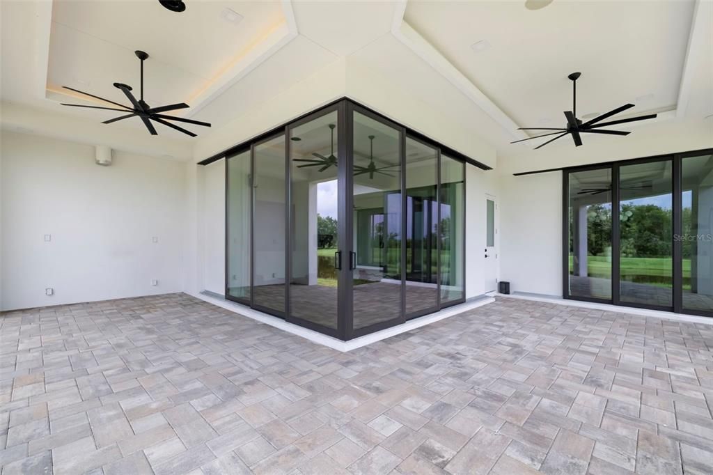 En Venta: $2,100,000 (3 camas, 4 baños, 3399 Pies cuadrados)