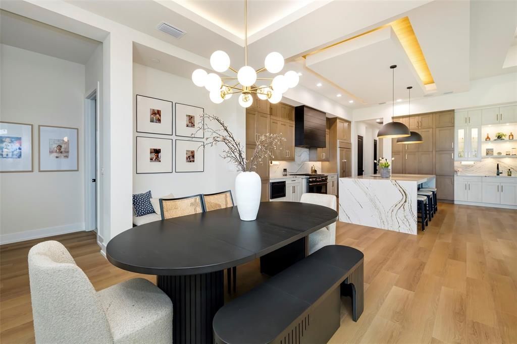 En Venta: $2,100,000 (3 camas, 4 baños, 3399 Pies cuadrados)