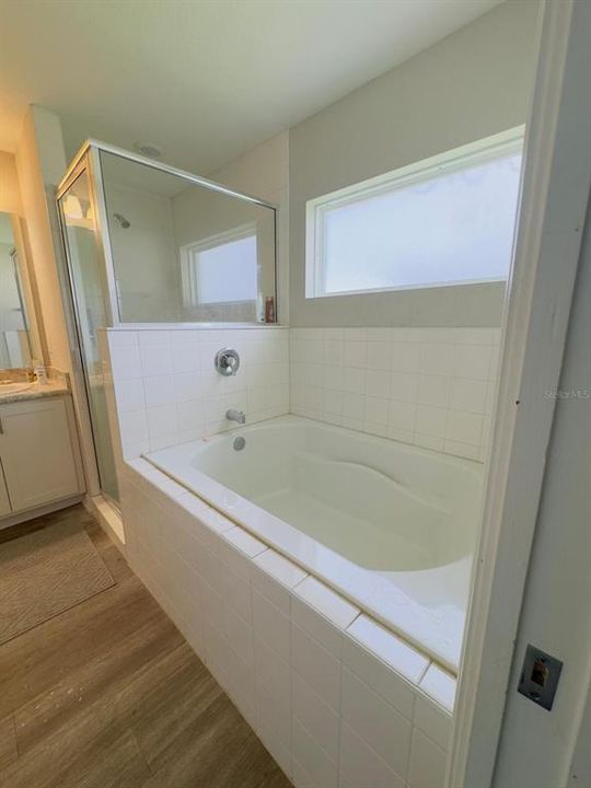 For Rent: $2,499 (4 beds, 2 baths, 1825 Square Feet)