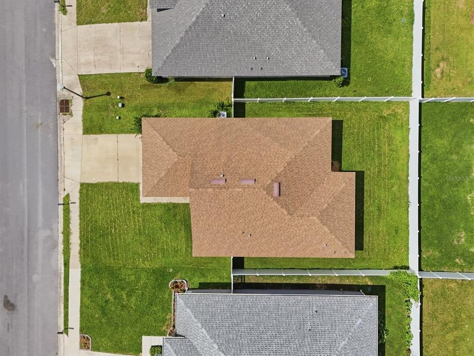 На продажу: $239,900 (3 спален, 2 ванн, 1422 Квадратных фут)