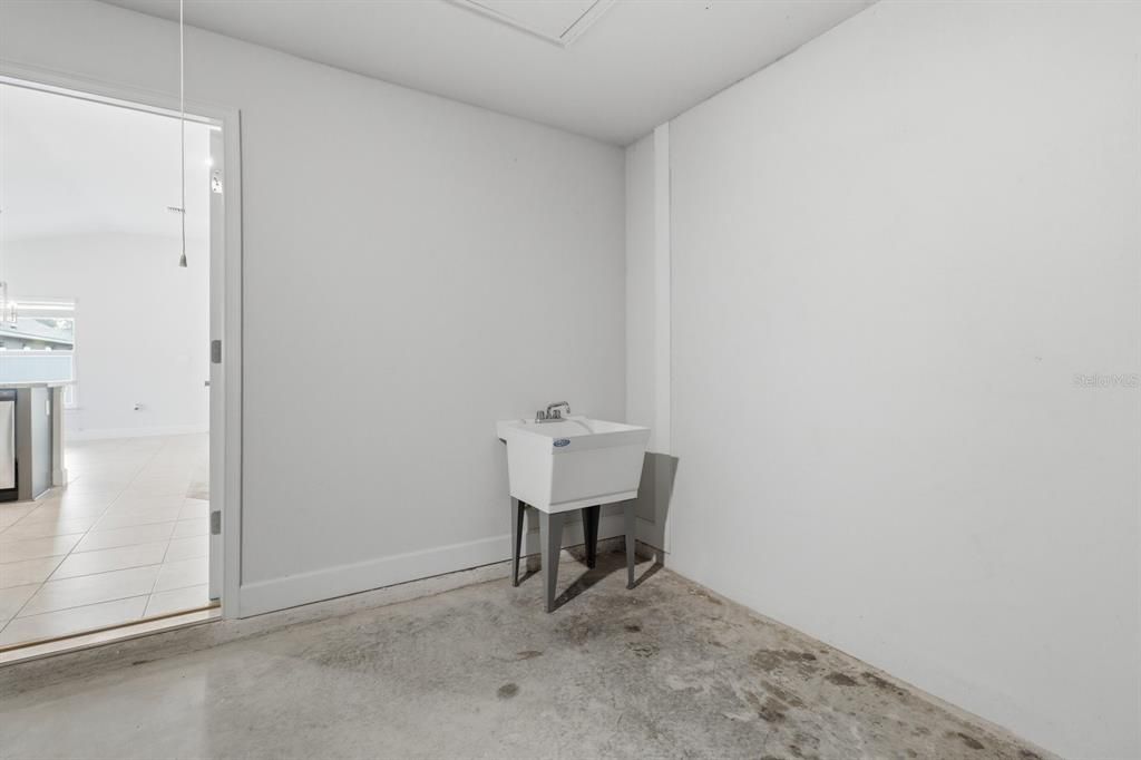 На продажу: $239,900 (3 спален, 2 ванн, 1422 Квадратных фут)