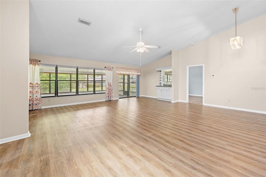 En Venta: $249,000 (3 camas, 2 baños, 1414 Pies cuadrados)