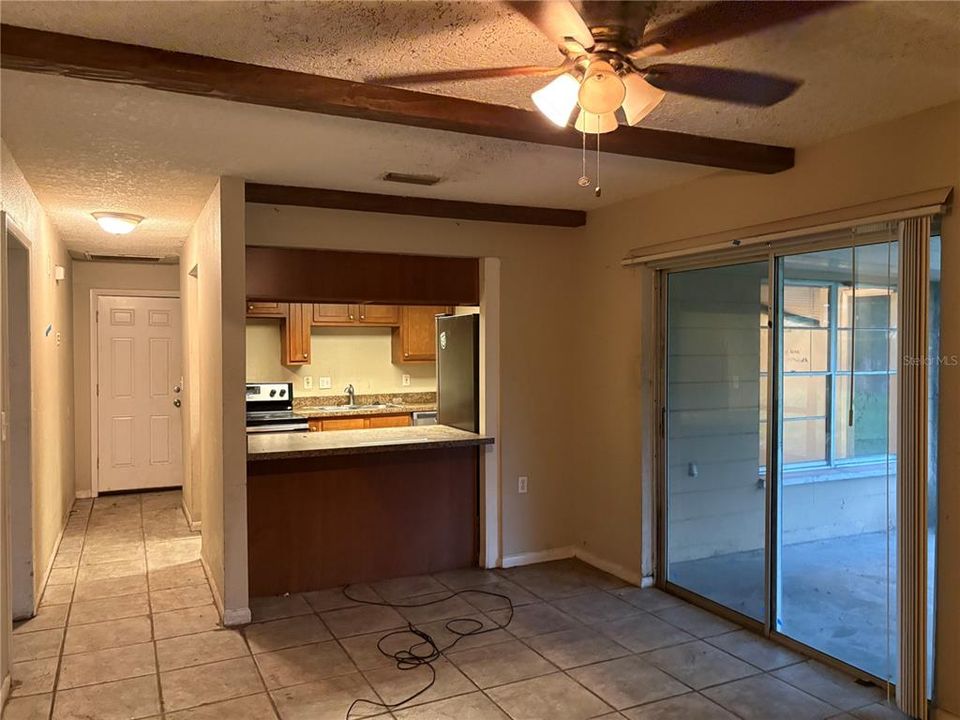Activo con contrato: $189,900 (3 camas, 2 baños, 1316 Pies cuadrados)