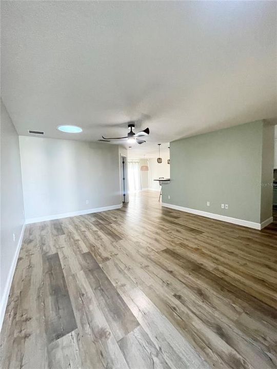 В аренду: $2,200 (3 спален, 2 ванн, 1471 Квадратных фут)