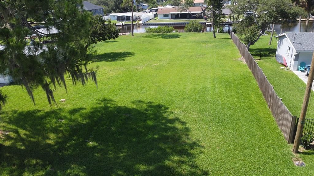 待售: $160,000 (0.37 acres)