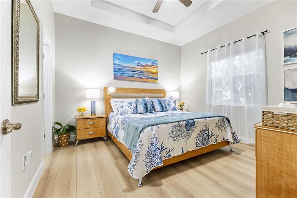 For Sale: $1,075,000 (6 beds, 4 baths, 2450 Square Feet)
