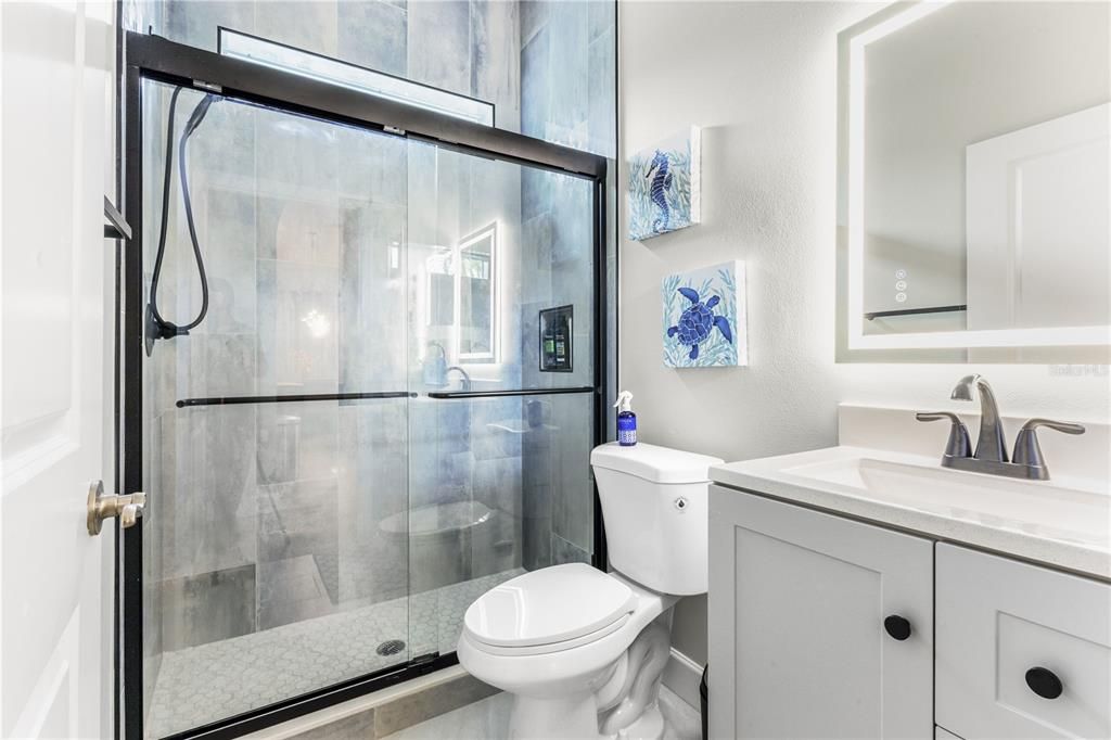 For Sale: $1,075,000 (6 beds, 4 baths, 2450 Square Feet)
