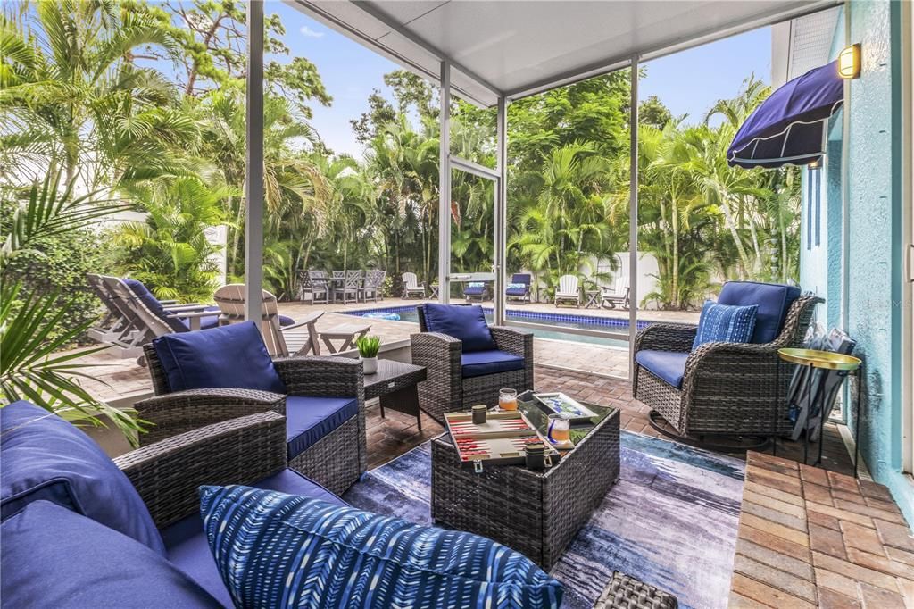 For Sale: $1,075,000 (6 beds, 4 baths, 2450 Square Feet)