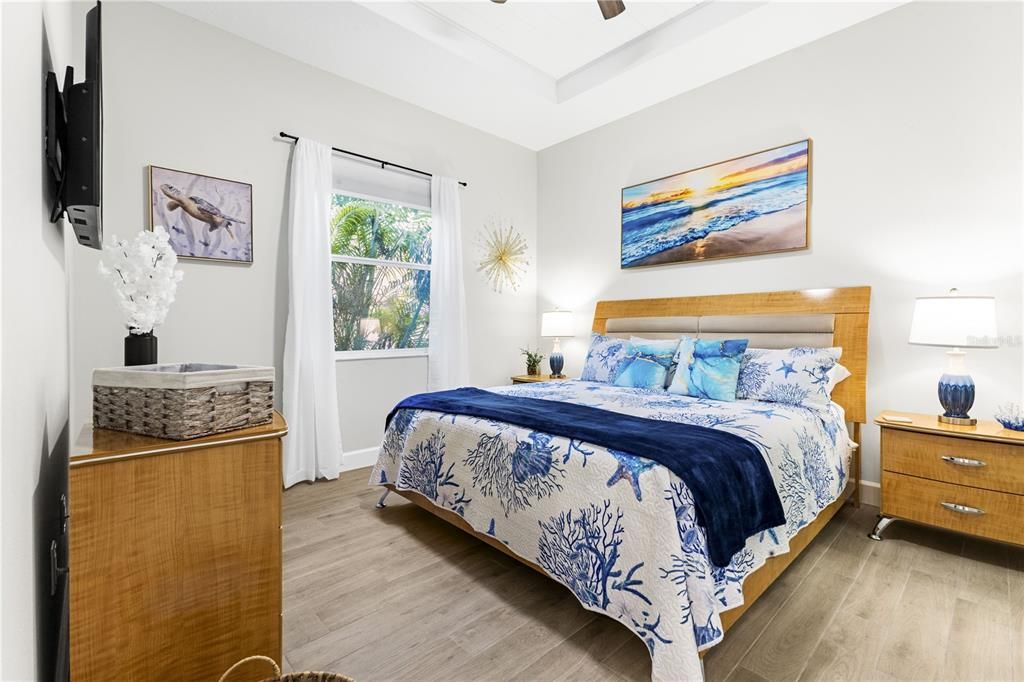 For Sale: $1,075,000 (6 beds, 4 baths, 2450 Square Feet)